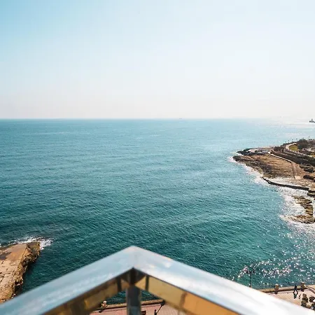 Seafront Duplex With Terrace - Malta アパート スリーマ