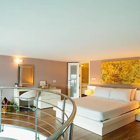 Seafront Duplex With Terrace - Malta * Sliema