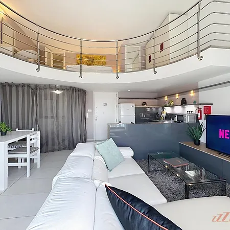 Seafront Duplex With Terrace - Malta