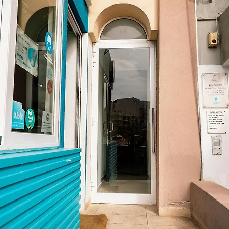 Seafront Duplex With Terrace - Malta Sliema