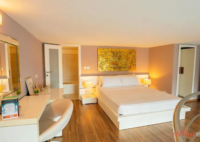 Seafront Duplex With Terrace - Malta Sliema