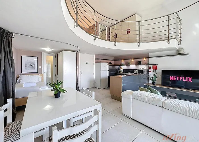 Seafront Duplex With Terrace - Malta Sliema